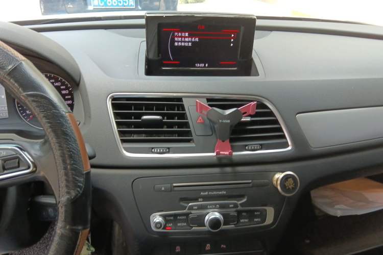 Used Audi Q3 2016 35 TFSI Fashion Model Audio And AC Panel