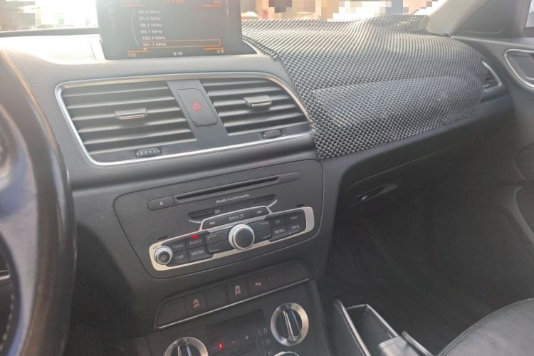 Used Audi Q3 2016 30 TFSI Collector's Edition Comfort Model Audio And AC Panel