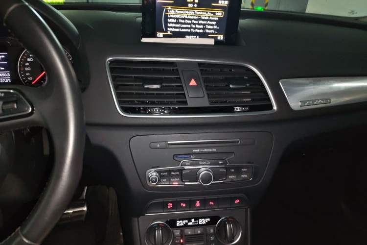 Used Audi Q3 2016 35 TFSI quattro all-wheel-drive style model Audio And AC Panel