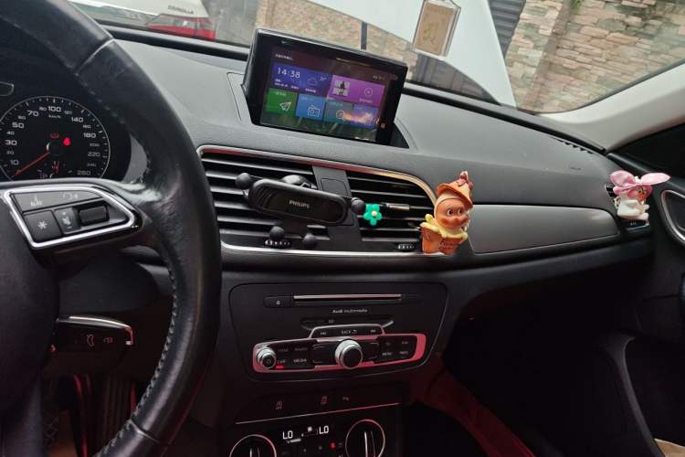 Used Audi Q3 2016 30 TFSI Fashion Model Audio And AC Panel