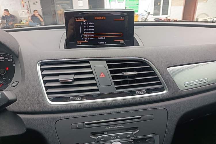 Used Audi Q3 2016 35 TFSI quattro all-wheel-drive style model Audio And AC Panel