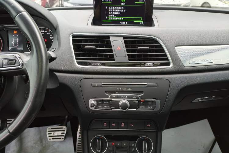 Used Audi Q3 2016 35 TFSI quattro all-wheel-drive style model Audio And AC Panel