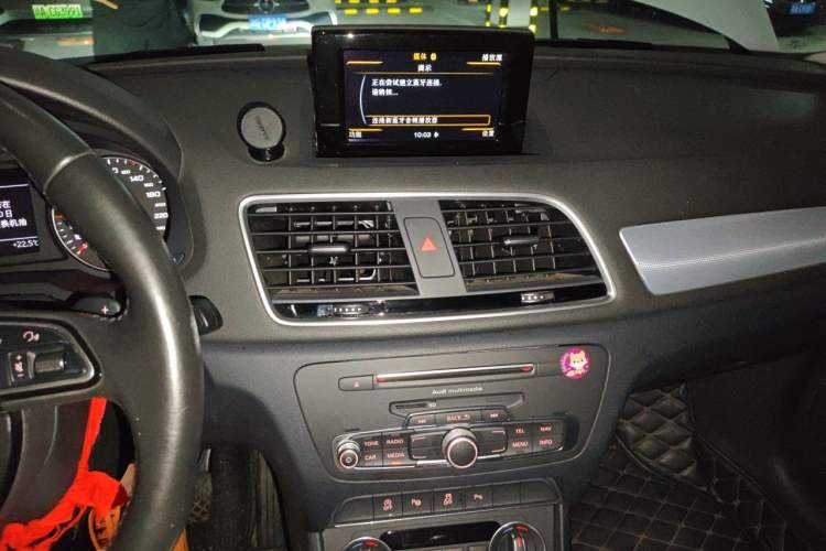 Used Audi Q3 2016 35 TFSI Style Edition Audio And AC Panel