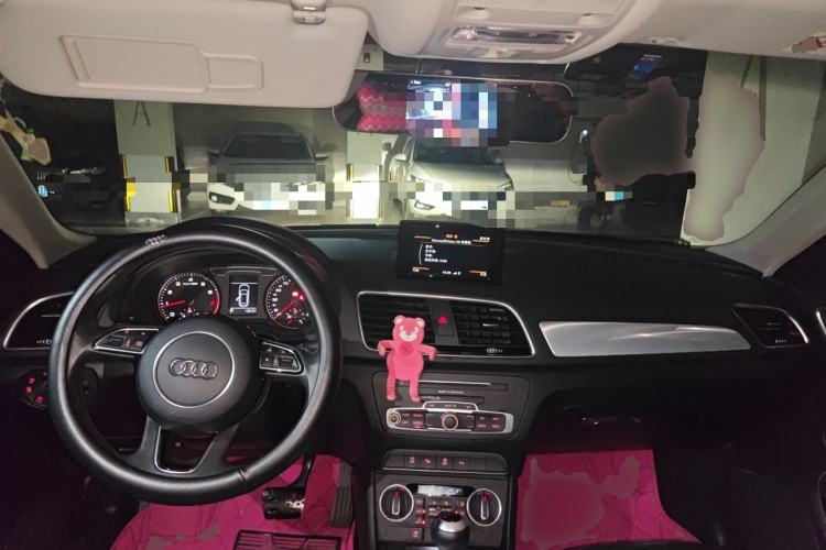 Used Audi Q3 2016 30 TFSI Fashion Model Center Console