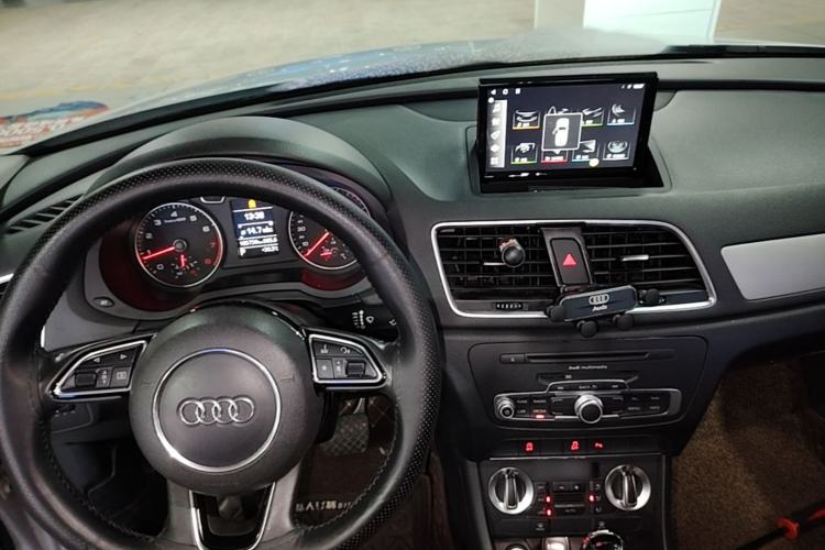Used Audi Q3 2016 30 TFSI Collector's Edition Intelligent Model Center Console