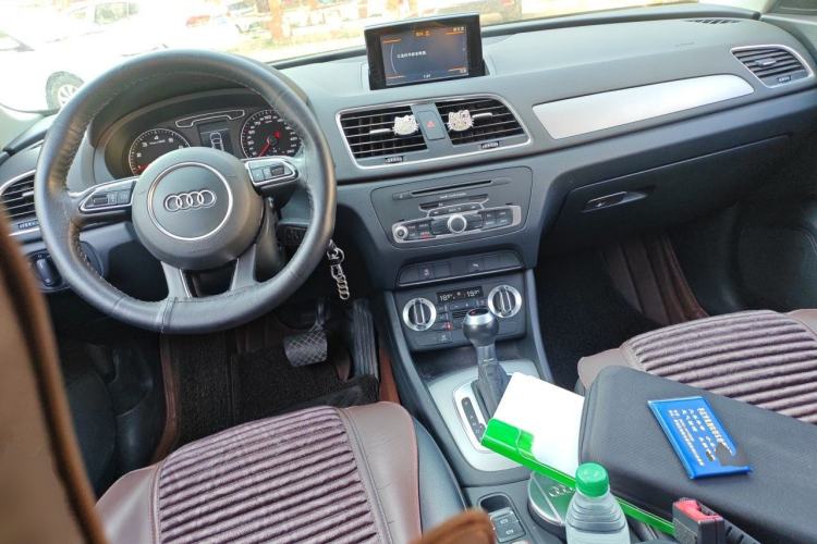 Used Audi Q3 2016 30 TFSI Collector's Edition Intelligent Model Center Console