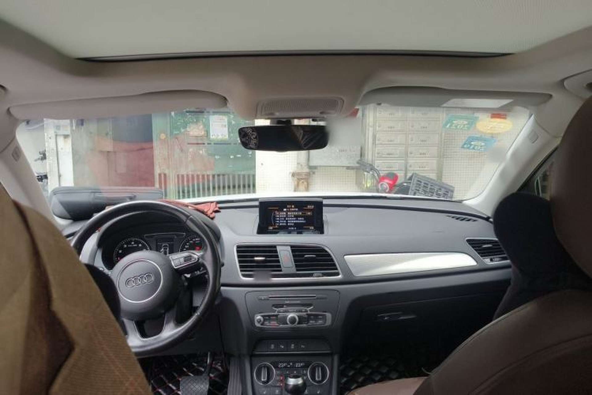 Used Audi Q3 2016 30 TFSI Fashion Model Center Console