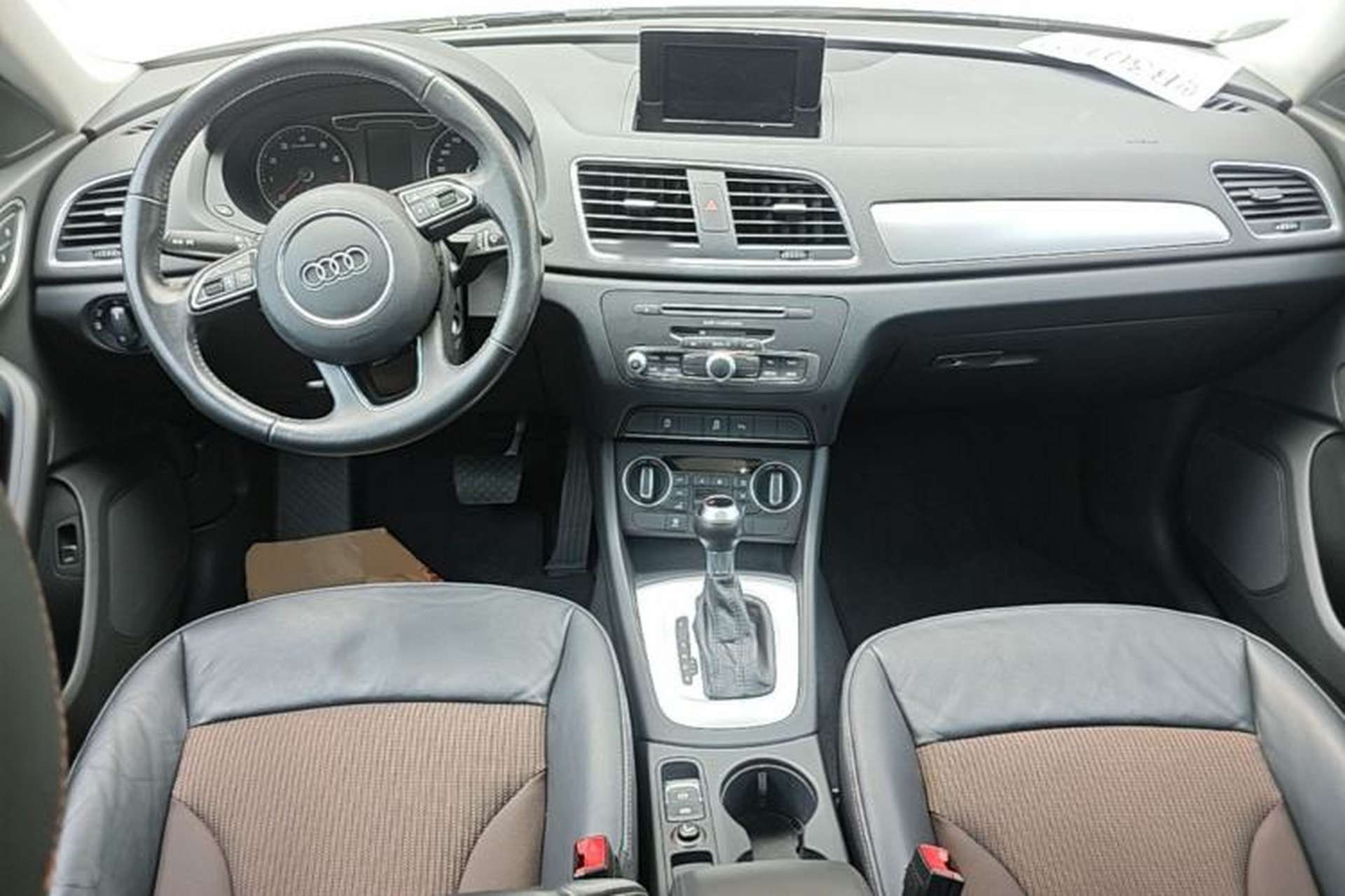 Used Audi Q3 2016 30 TFSI Fashion Model Center Console