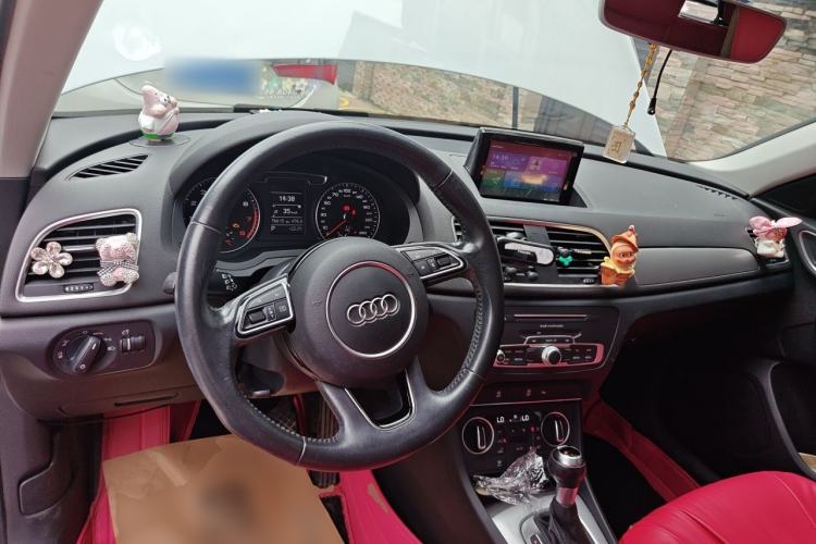 Used Audi Q3 2016 30 TFSI Fashion Model Center Console