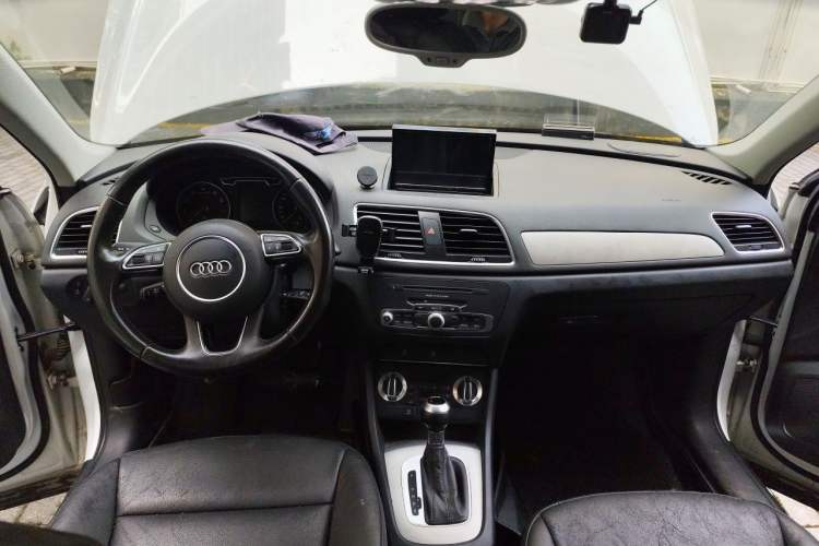 Used Audi Q3 2016 30 TFSI Collector's Edition Intelligent Model Center Console