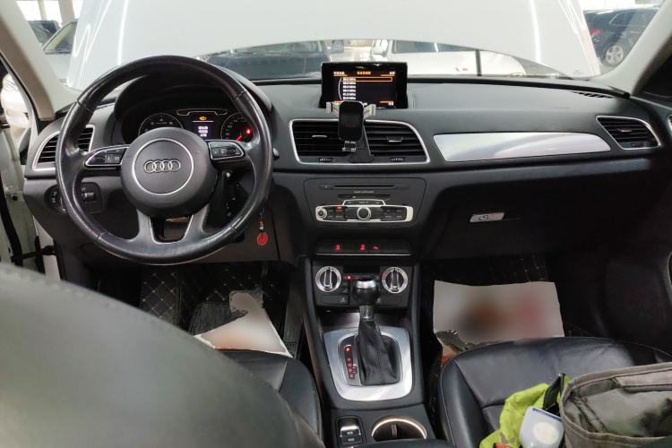Used Audi Q3 2016 30 TFSI Collector's Edition Comfort Model Center Console
