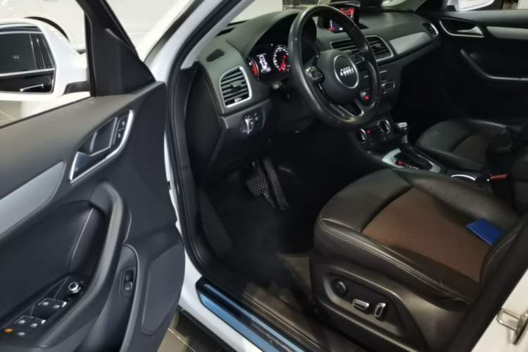 Used Audi Q3 2016 30 TFSI Fashion Model Driver Seat