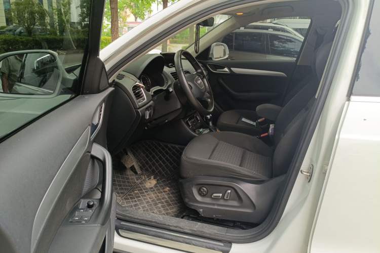 Used Audi Q3 2016 30 TFSI Standard Model Driver Seat
