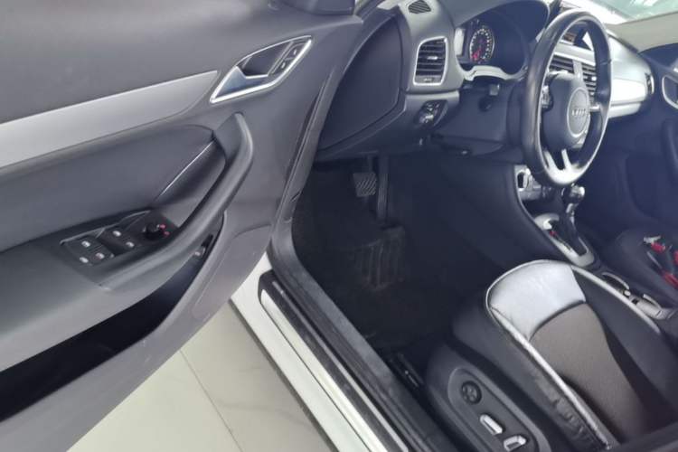 Used Audi Q3 2016 35 TFSI Fashion Model Driver Seat