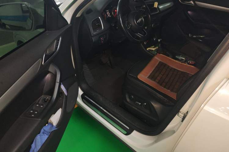 Used Audi Q3 2016 35 TFSI Fashion Model Driver Seat