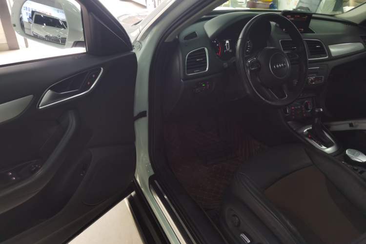 Used Audi Q3 2016 35 TFSI Fashion Model Driver Seat