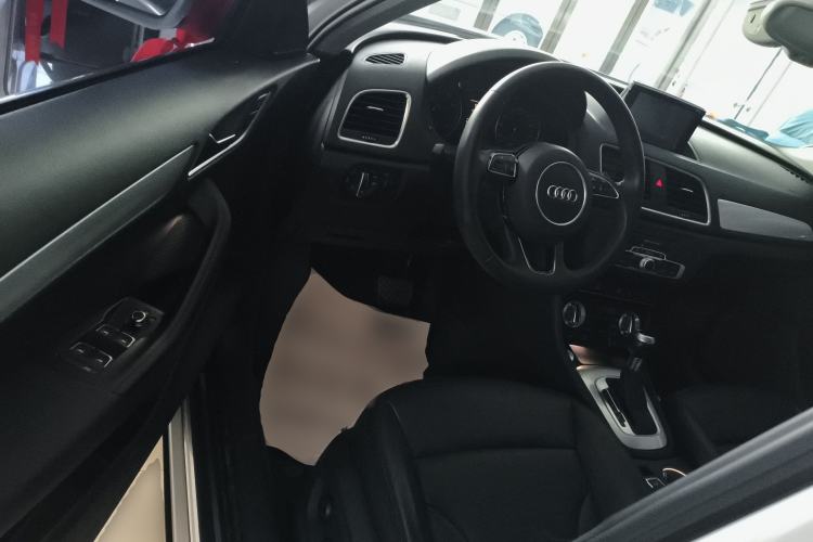 Used Audi Q3 2016 35 TFSI Collection Edition Comfort Model Driver Seat