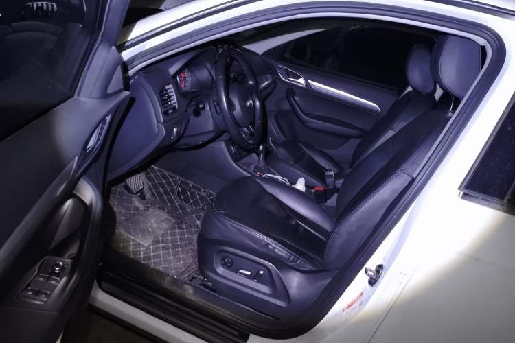 Used Audi Q3 2016 30 TFSI Fashion Model Driver Seat