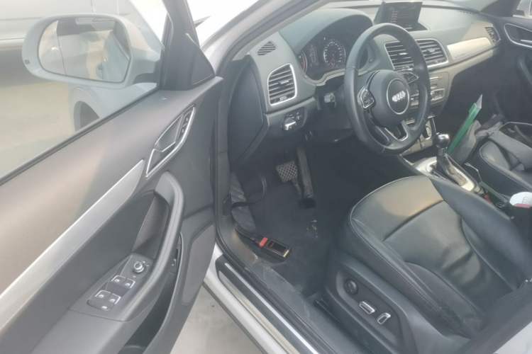 Used Audi Q3 2016 35 TFSI quattro all-wheel-drive style model Driver Seat