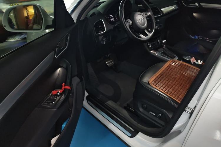 Used Audi Q3 2016 35 TFSI quattro all-wheel-drive style model Driver Seat