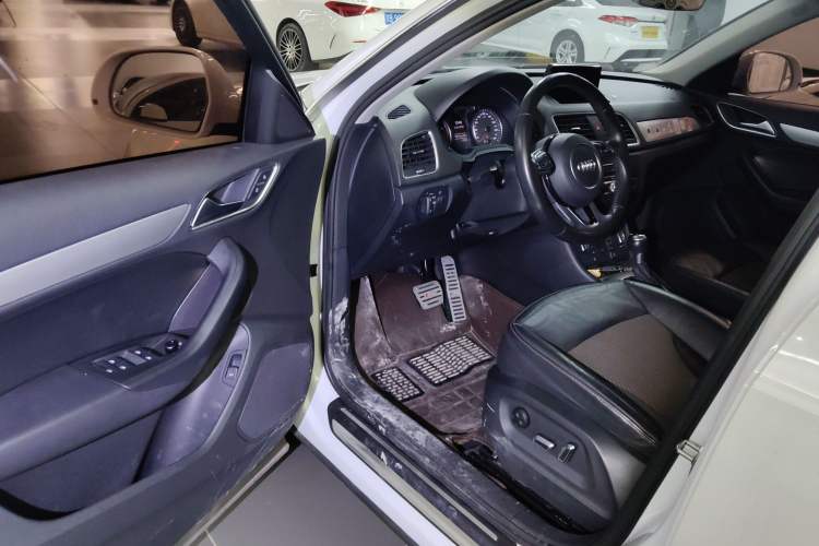 Used Audi Q3 2016 30 TFSI Fashion Model Driver Seat