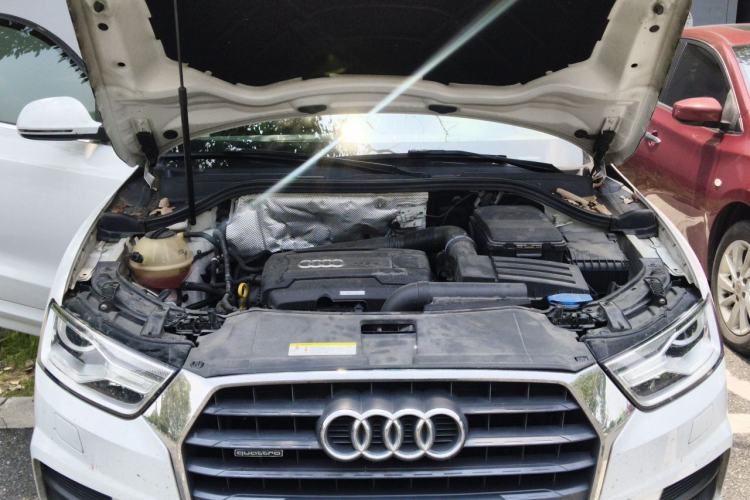 Used Audi Q3 2016 35 TFSI quattro all-wheel-drive style model Engine Bay