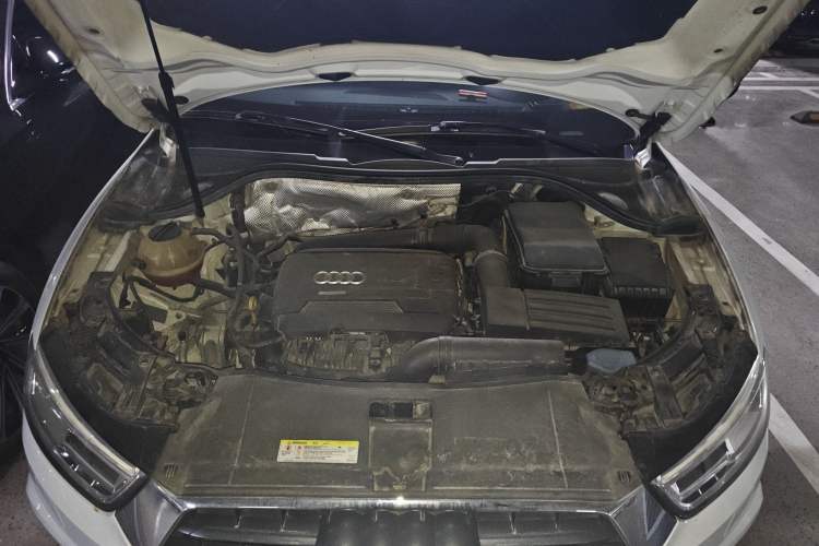 Used Audi Q3 2016 35 TFSI quattro all-wheel-drive style model Engine Bay
