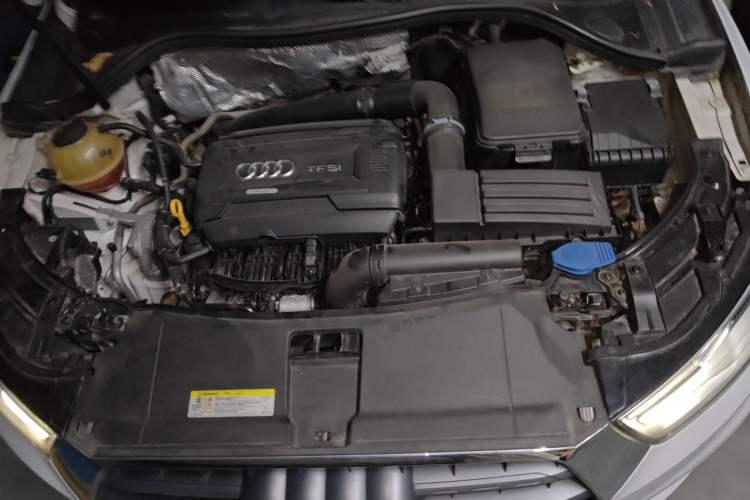 Used Audi Q3 2016 35 TFSI Fashion Model Engine Bay