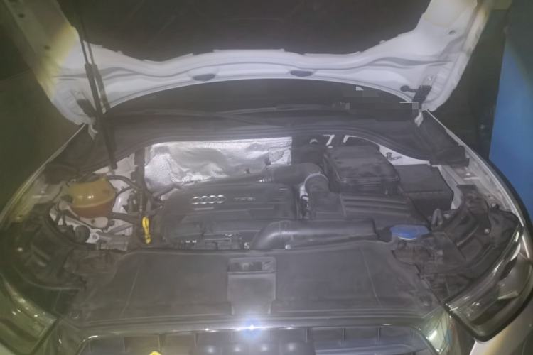 Used Audi Q3 2016 35 TFSI Fashion Model Engine Bay