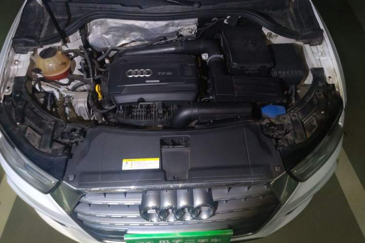 Used Audi Q3 2016 35 TFSI quattro all-wheel-drive style model Engine Bay