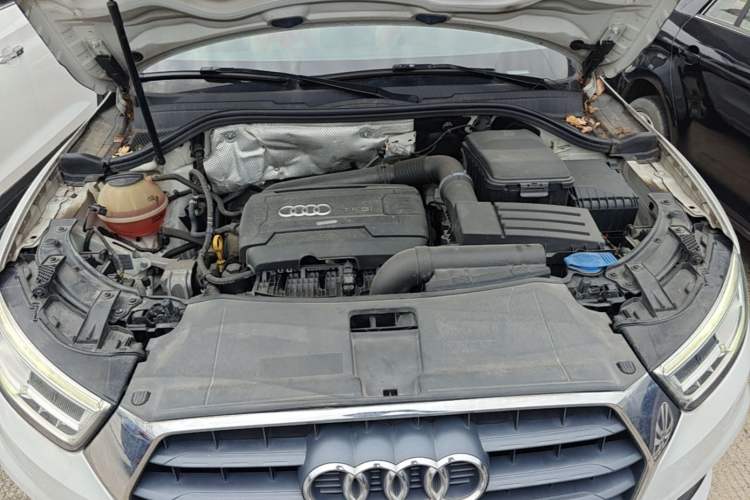 Used Audi Q3 2016 35 TFSI Style Edition Engine Bay