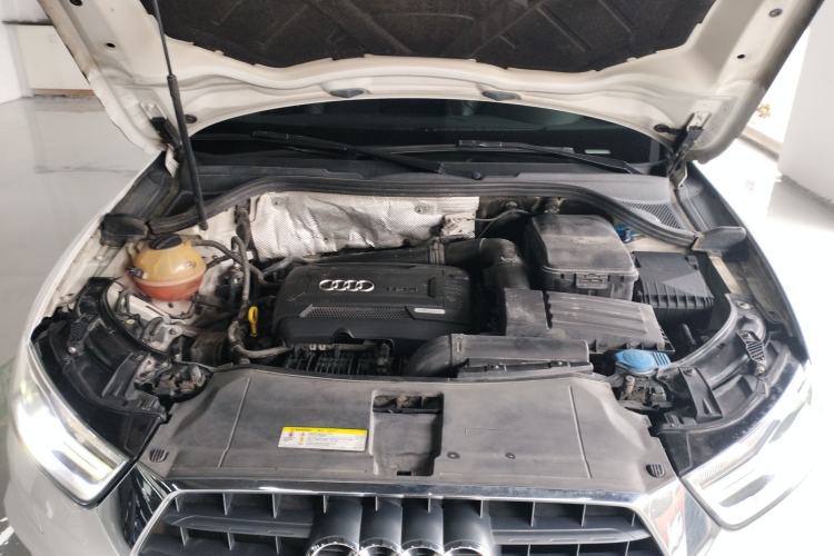 Used Audi Q3 2016 35 TFSI Style Edition Engine Bay