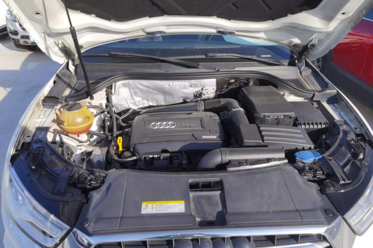 Used Audi Q3 2016 35 TFSI Style Edition Engine Bay