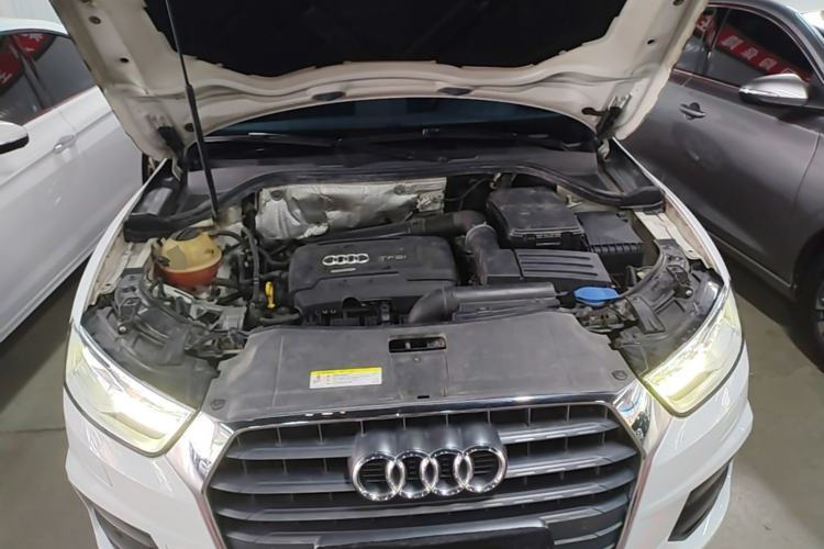 Used Audi Q3 2016 35 TFSI Fashion Model Engine Bay