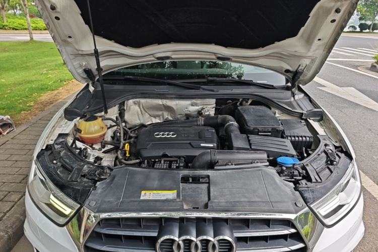 Used Audi Q3 2016 35 TFSI Style Edition Engine Bay