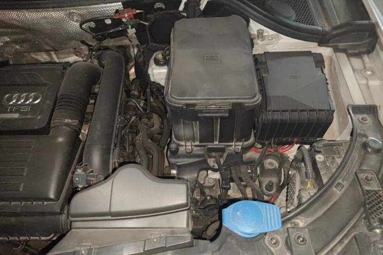 Used Audi Q3 2016 30 TFSI Fashion Model Engine Bay Left