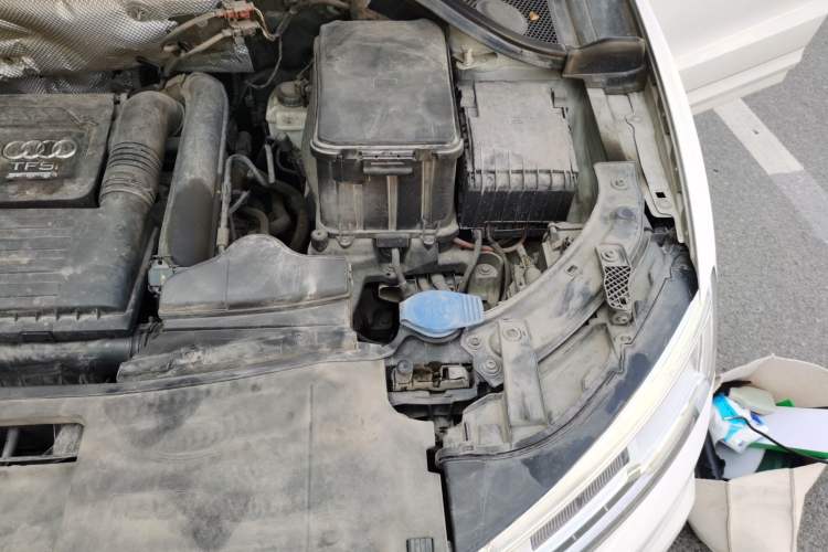 Used Audi Q3 2016 30 TFSI Fashion Model Engine Bay Left