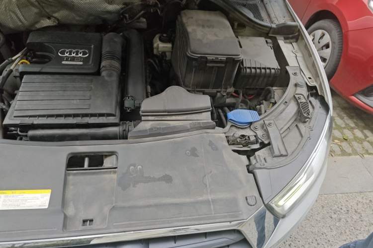 Used Audi Q3 2016 30 TFSI Fashion Model Engine Bay Left
