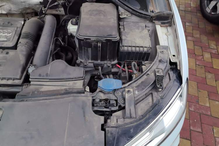 Used Audi Q3 2016 30 TFSI Standard Model Engine Bay Left