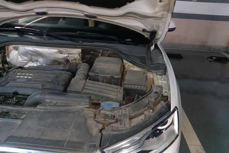 Used Audi Q3 2016 35 TFSI Style Edition Engine Bay Left