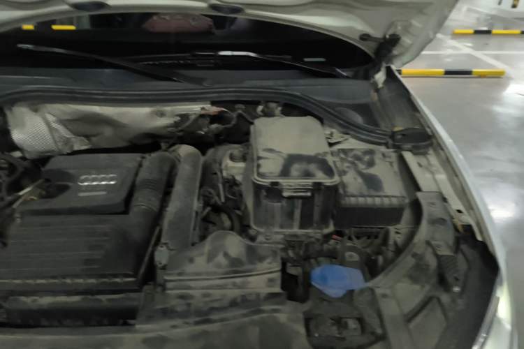 Used Audi Q3 2016 30 TFSI Fashion Model Engine Bay Left