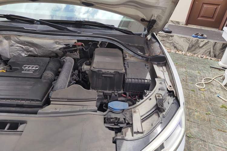 Used Audi Q3 2016 30 TFSI Fashion Model Engine Bay Left