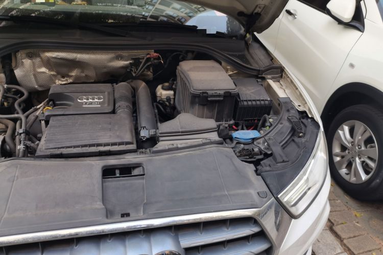 Used Audi Q3 2016 30 TFSI Fashion Model Engine Bay Left