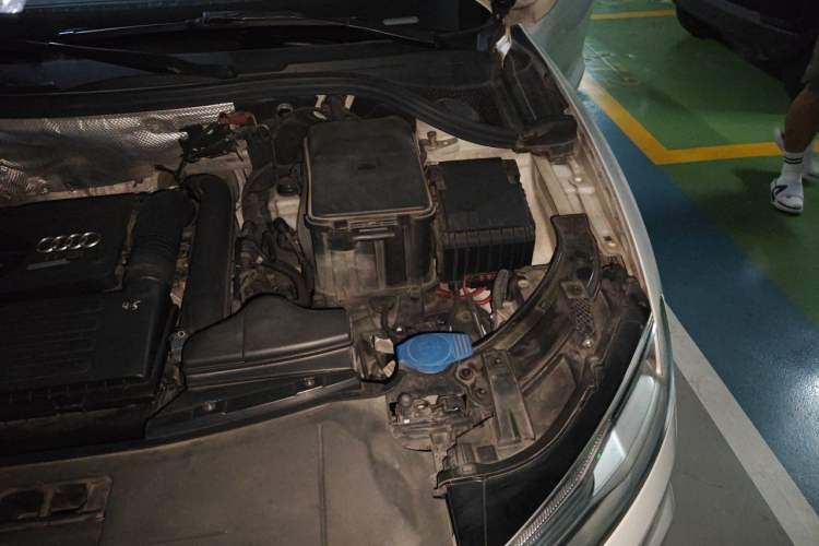 Used Audi Q3 2016 30 TFSI Standard Model Engine Bay Left