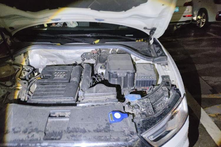 Used Audi Q3 2016 30 TFSI Fashion Model Engine Bay Left