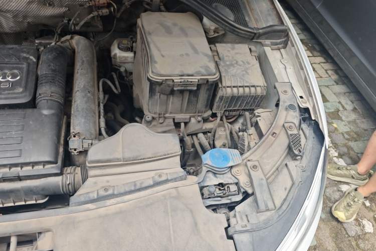 Used Audi Q3 2016 30 TFSI Fashion Model Engine Bay Left