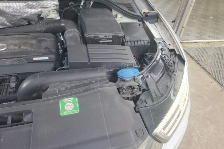 Used Audi Q3 2016 40 TFSI quattro all-wheel-drive sport model Engine Bay Left