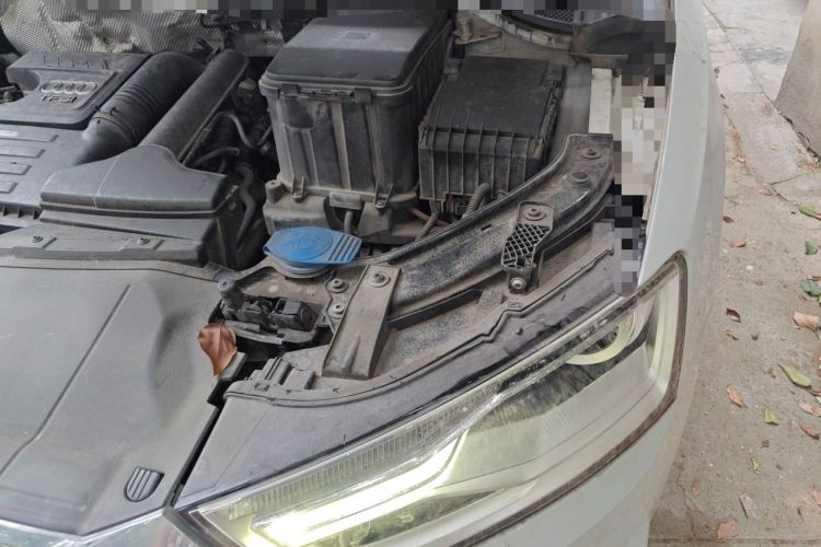 Used Audi Q3 2016 30 TFSI Fashion Model Engine Bay Left