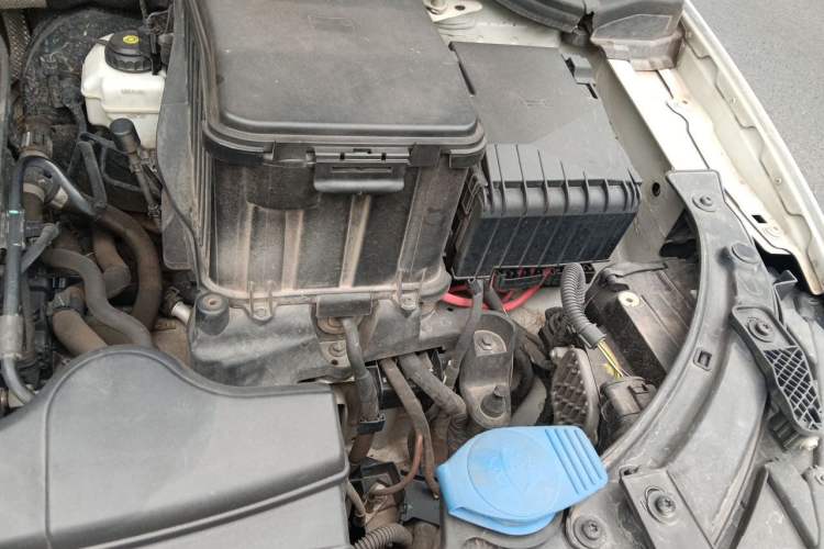 Used Audi Q3 2016 30 TFSI Fashion Model Engine Bay Left