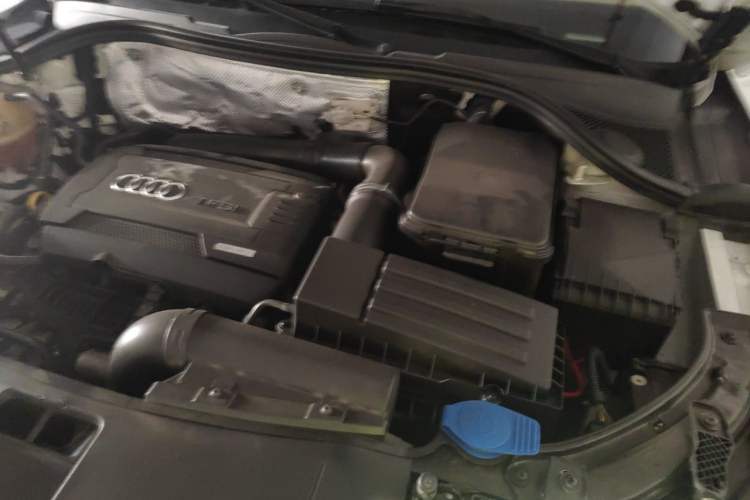 Used Audi Q3 2016 35 TFSI Fashion Model Engine Bay Left